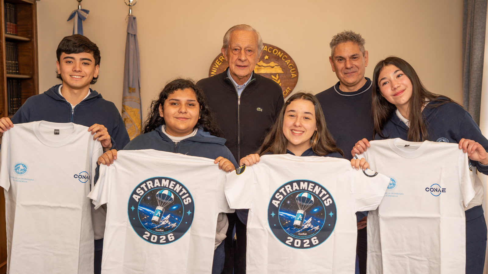 Estudiantes del Colegio de la Universidad del Aconcagua avanzan en un desafío de la CONAE con un prototipo satelital